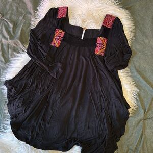 F r e e  P e o p l e • Embroidered tunic